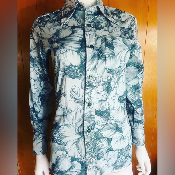 Vintage Dagger Collar Button Down - Picture 4 of 4